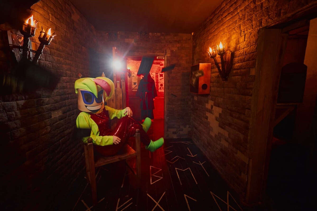 Фотография квеста Roblox: дом мага от компании Чё за квест (Фото 3)