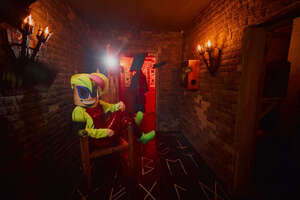 Фотография квеста Roblox: дом мага от компании Чё за квест (Фото 3)