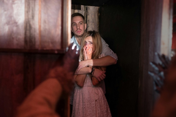 Фотография перформанса «Зловещие мертвецы»